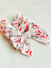 Load image into Gallery viewer, Blushing Kris Kringle Bow
