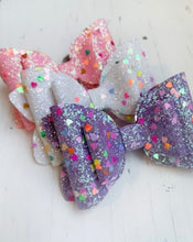 Load image into Gallery viewer, Lilac Sparkle Conversation Heart Bow
