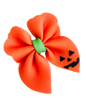 Load image into Gallery viewer, Jack O’Lantern Bubble Bow
