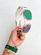 Load image into Gallery viewer, Floral Granny Square Headband
