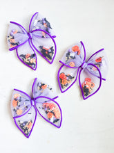 Load image into Gallery viewer, Purple Pumpkin Shaker Bows
