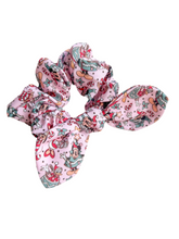 Load image into Gallery viewer, Mickey Christmas Scrunchie
