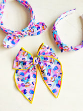 Load image into Gallery viewer, Kpop Girlies Headband (topknot)
