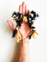 Load image into Gallery viewer, Truman’s Yarn Bow
