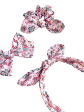 Load image into Gallery viewer, Mickey Christmas Scrunchie
