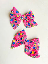 Load image into Gallery viewer, Minions on PINK Ruth bow
