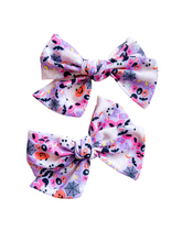Load image into Gallery viewer, Minnie + Daisy Pink Ghost Bow
