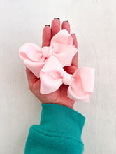 Load image into Gallery viewer, Soft Pink Mini Big Bow Piggy Set
