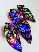 Load image into Gallery viewer, LIGHT UP ✨ Pumpkin Bow
