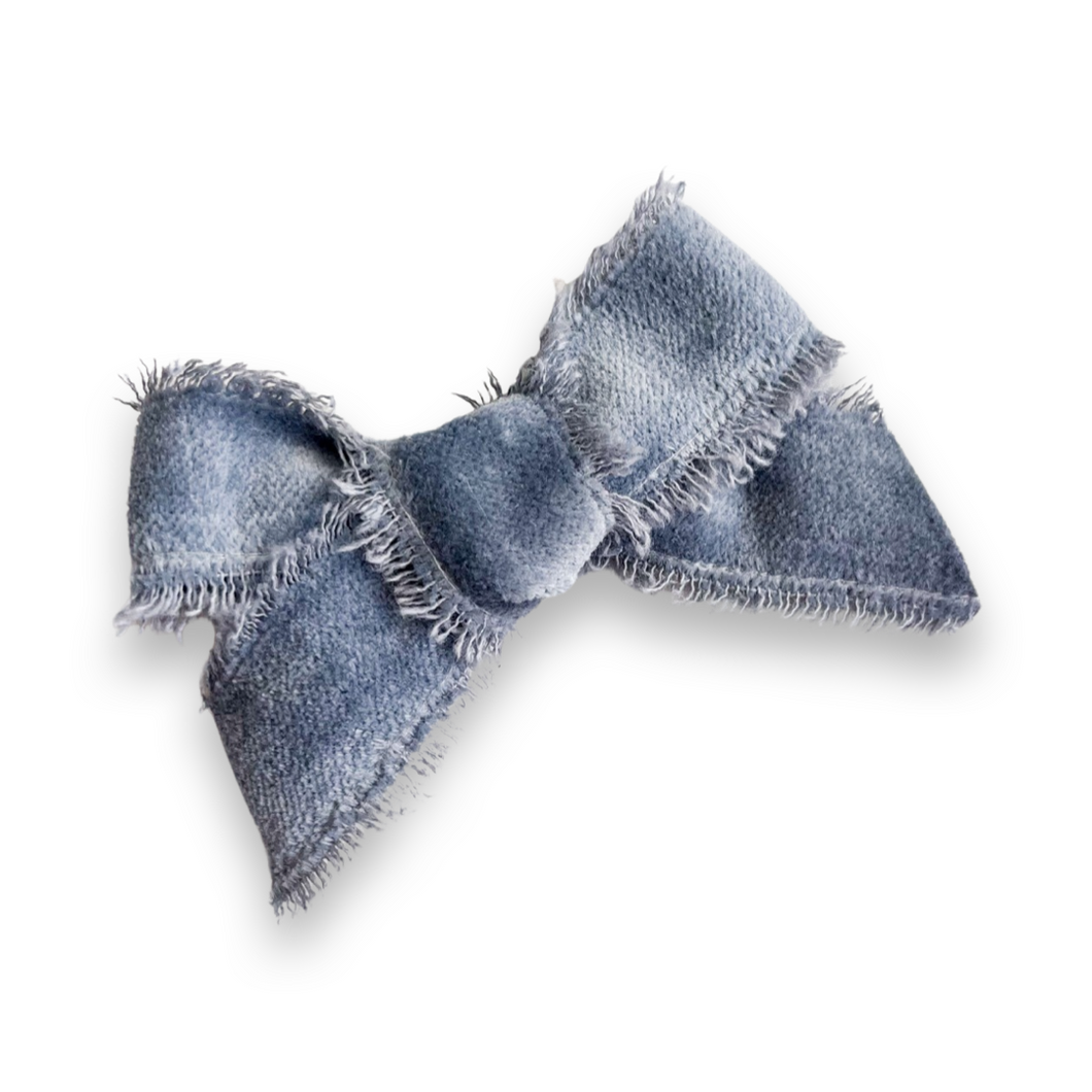 Antique Blue Velvet Fray